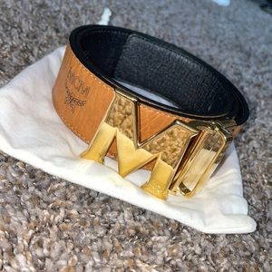 MCM Unisex M Logo Reversible Belt (women’s fit)